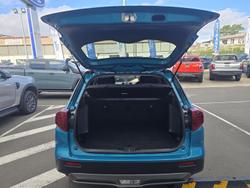 2022 Suzuki Vitara Shadow