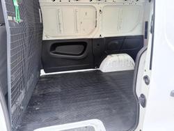 2018 Renault Trafic 85kW X82 Glacier White