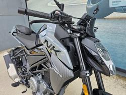 2025 CFMOTO 300 NK ABS Black