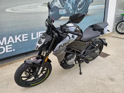 2025 CFMOTO 300 NK ABS Black