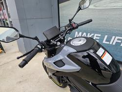 2025 CFMOTO 300 NK ABS Black