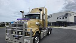 2015 Mack Trident