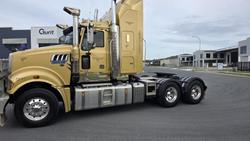 2015 Mack Trident