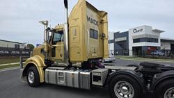 2015 Mack Trident