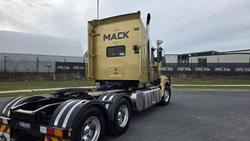 2015 Mack Trident