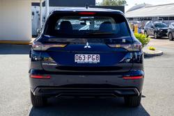 2025 Mitsubishi Outlander ES