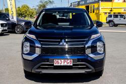 2025 Mitsubishi Outlander ES