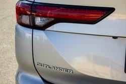 2021 Mitsubishi Outlander ES