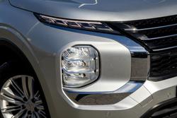 2021 Mitsubishi Outlander ES