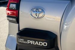 2023 Toyota Landcruiser Prado VX