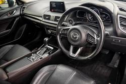 2018 Mazda 3 SP25 GT