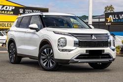 2025 Mitsubishi Outlander LS