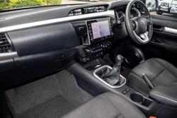 2021 Toyota Hilux SR5