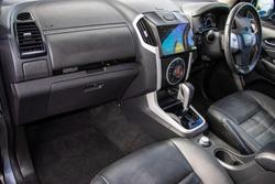 2021 Isuzu MU-X LS-T