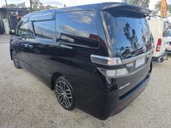 2013 Toyota Vellfire Hybrid ZR