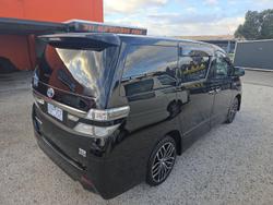 2013 Toyota Vellfire Hybrid ZR
