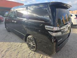 2013 Toyota Vellfire Hybrid ZR