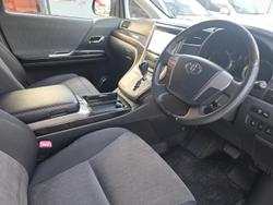 2013 Toyota Vellfire Hybrid ZR