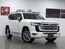 2022 Toyota Landcruiser Sahara ZX