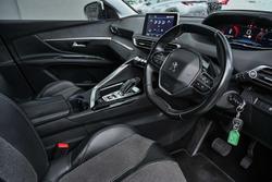 2017 Peugeot 5008 Allure