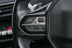 2017 Peugeot 5008 Allure