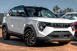 2025 Mahindra XUV3XO AX7L