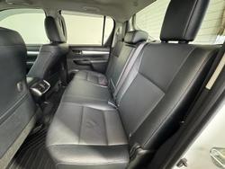 2022 Toyota Hilux SR5