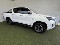 2022 Toyota Hilux SR5