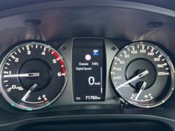 2022 Toyota Hilux SR5