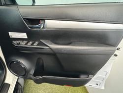 2022 Toyota Hilux SR5