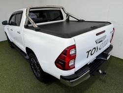 2022 Toyota Hilux SR5