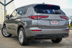2022 Mitsubishi Outlander LS