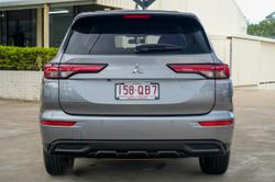 2022 Mitsubishi Outlander LS