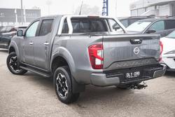 2024 Nissan Navara ST-X