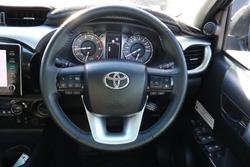 2021 Toyota Hilux SR5