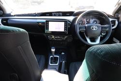 2021 Toyota Hilux SR5