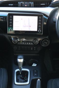 2021 Toyota Hilux SR5
