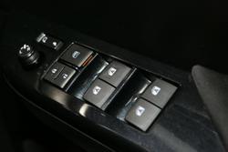2024 Toyota Hilux SR5 48V