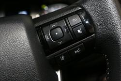 2024 Toyota Hilux SR5 48V