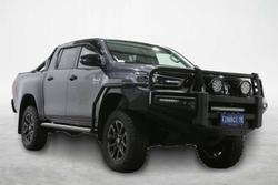 2024 Toyota Hilux SR5 48V