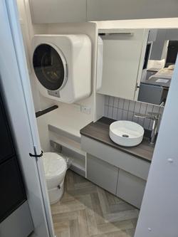 2025 New Age Caravans 16' Manta Ray Expedition Mr16exp Save $9,333 Was $93,333
