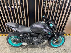 2025 Yamaha YZF-R7LA Black