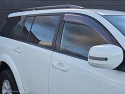 2015 Mitsubishi Challenger