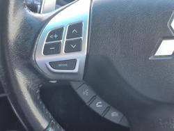 2015 Mitsubishi Challenger