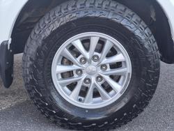 2015 Mitsubishi Challenger