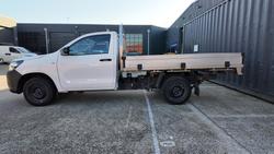 2019 Toyota Hilux Workmate TGN121R 4x2 Glacier White