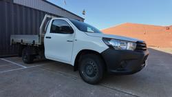 2019 Toyota Hilux Workmate TGN121R 4x2 Glacier White