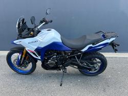 2026 Suzuki V-Strom 800DE V-Strom White