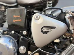 2018 Royal Enfield Classic 500 Classic Grey