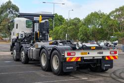 2025 Isuzu F Series FYJ 320-355 AT R60